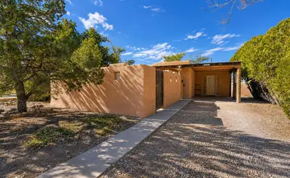 1133 Girard Boulevard NE, Albuquerque 