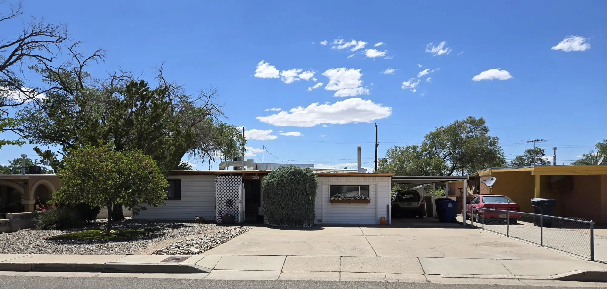 2909 Graceland Drive NE