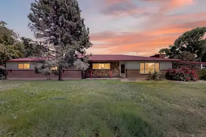 1110 Ranchero Road, Bosque Farms