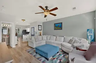 2325 Cortina Loop SE 