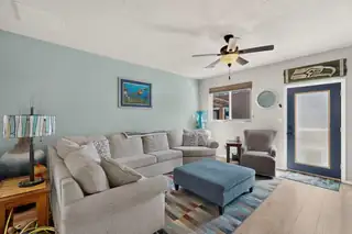 2325 Cortina Loop SE 