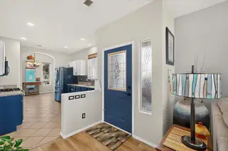 2325 Cortina Loop SE 