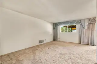 2901 Avenida Nevada NE 