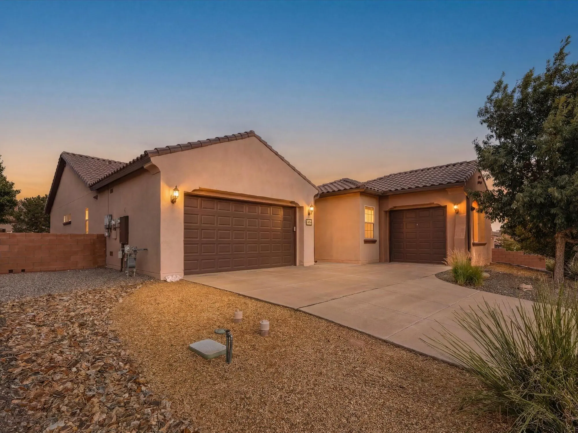 40 Vista Hermosa Place NE