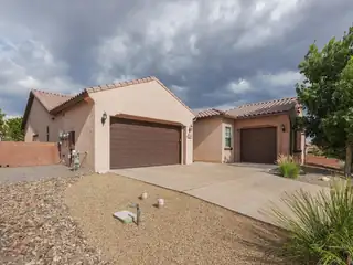 40 Vista Hermosa Place NE 