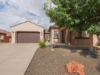 40 Vista Hermosa Place NE 
