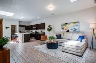 6129 Strand Loop SE 