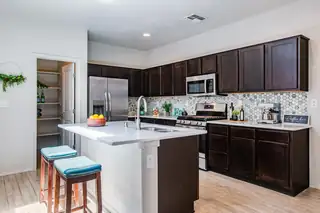 6129 Strand Loop SE 