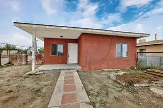 922 W Gilbert Avenue 