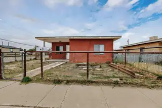 922 W Gilbert Avenue 
