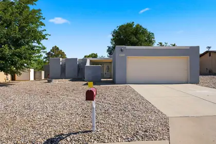 6021 Downey Street NE, Albuquerque