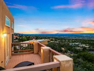18 Tierra Monte Drive NE 