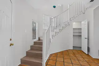 615 Menaul Boulevard NW UNIT E 