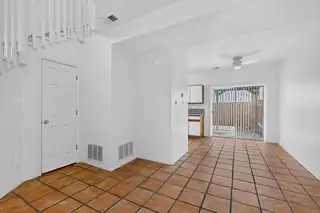 615 Menaul Boulevard NW UNIT E 