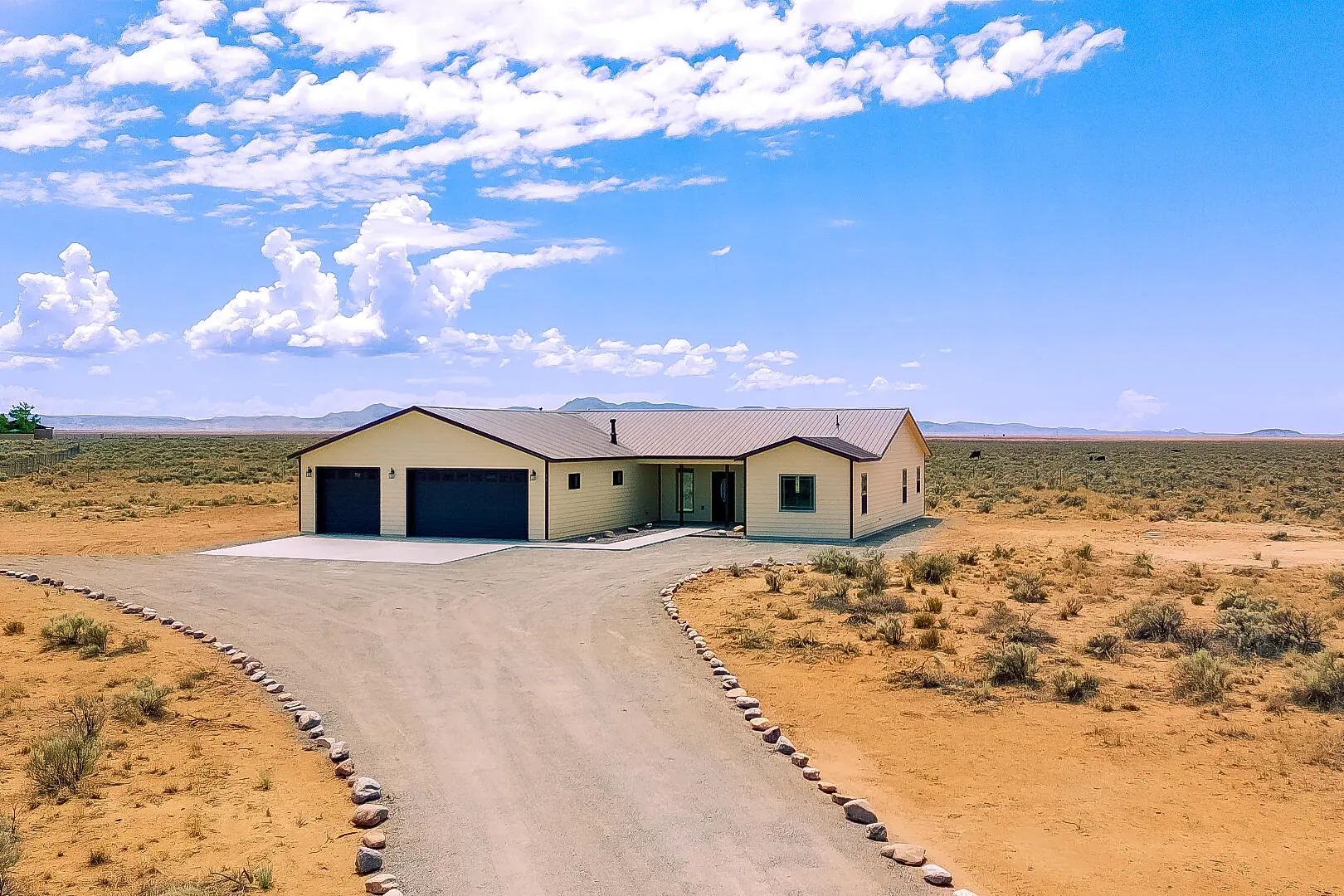 16 Las Borregas Road