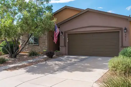 371 Zuni River Circle SW, Los Lunas