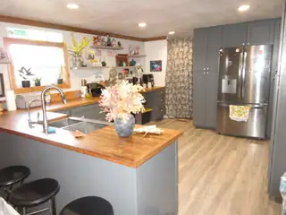 42 El Prado Drive 