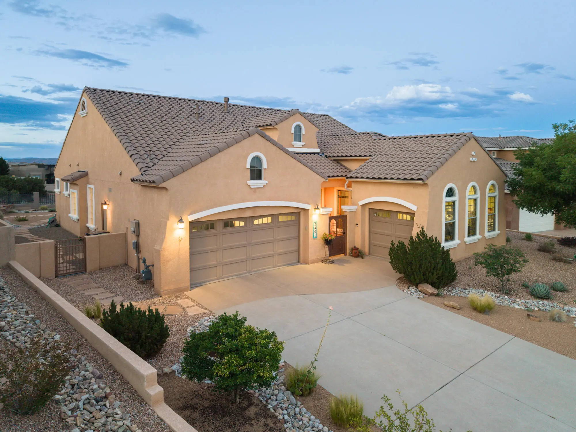 2401 Desert View Road NE