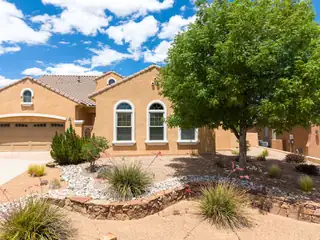 2401 Desert View Road NE 