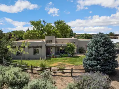 100 Sherlock Court, Corrales