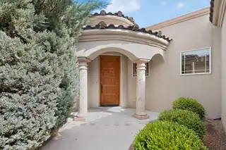 8200 Grape Harvest Court NE 
