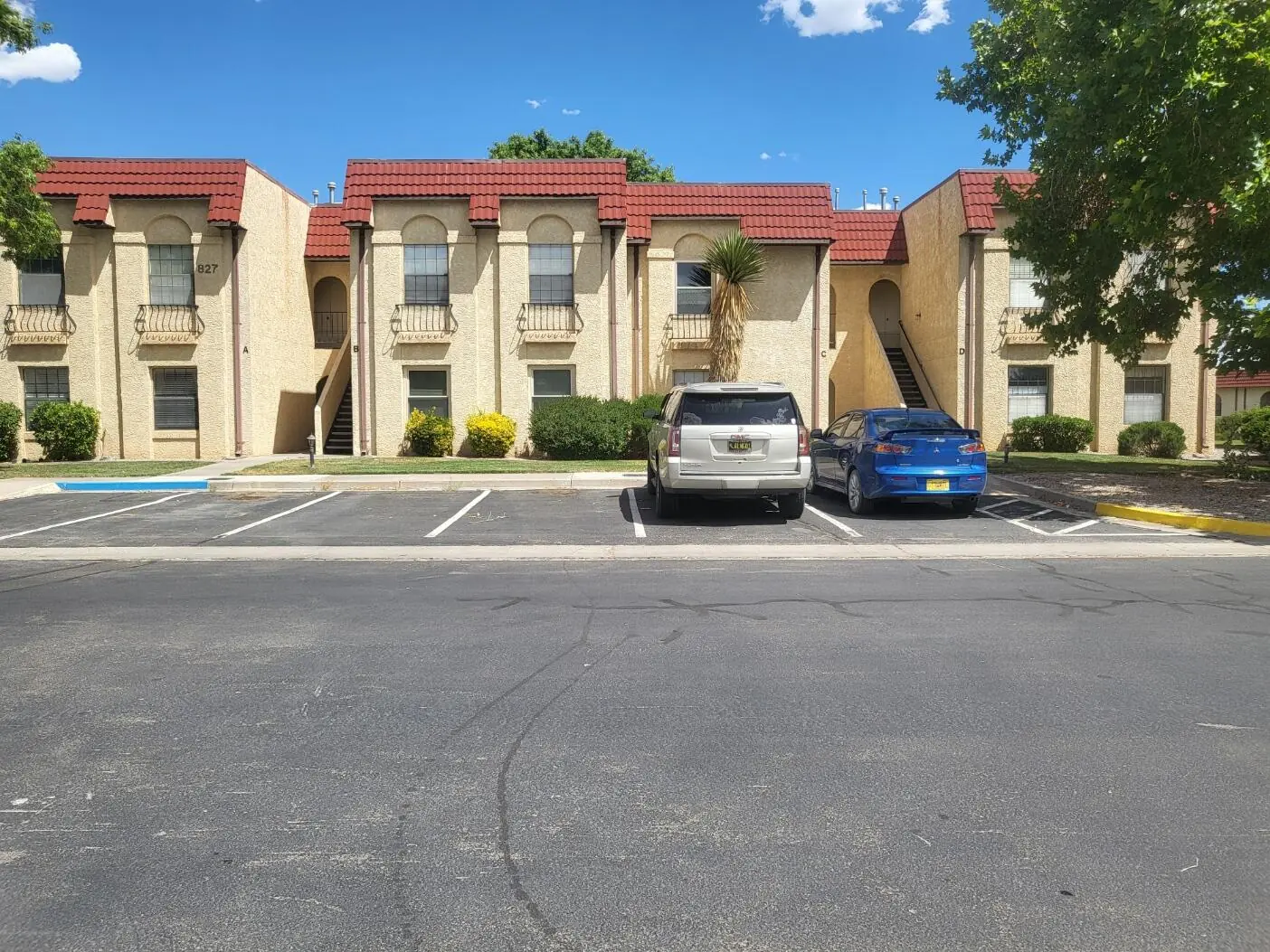 827 Country Club Drive SE APT 2C