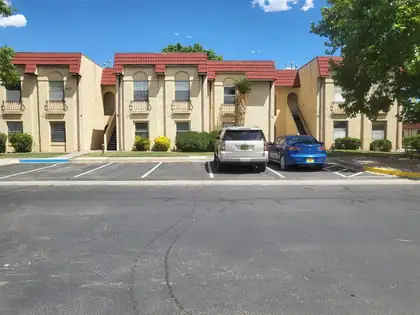 827 Country Club Drive SE APT 2C, Rio Rancho