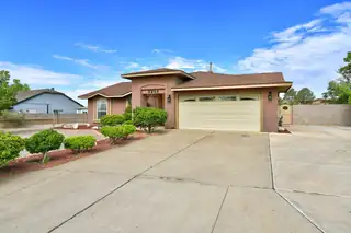 2040 Clearwater Loop NE 
