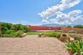 541 Loma Linda Loop NE 