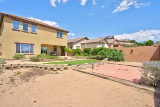 541 Loma Linda Loop NE 