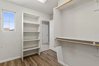 541 Loma Linda Loop NE 