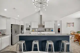 134 Orona Road 