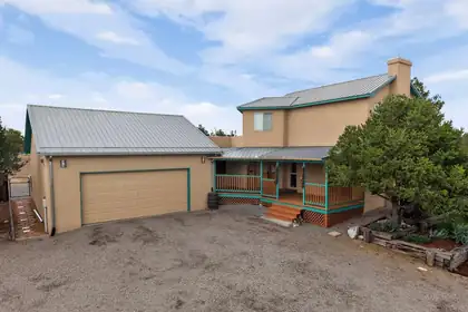 16 Abajo Court, Edgewood
