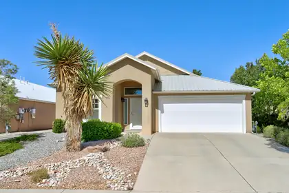 556 Minturn Court NE, Rio Rancho