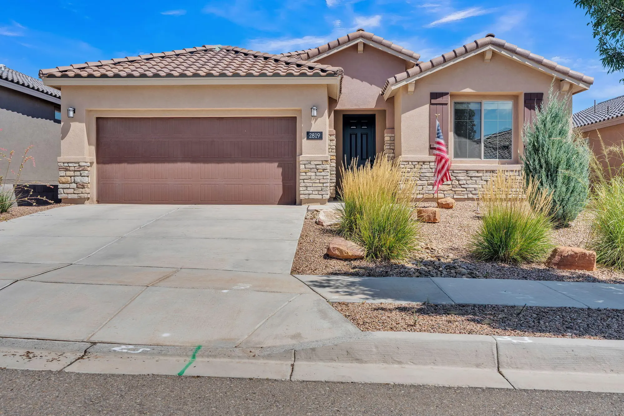 2819 Kings Canyon Loop NE