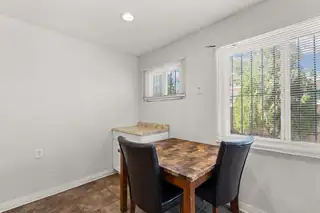 525 Mesilla Street SE 1-6 