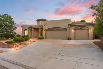 5000 Sevilla Avenue NW, Albuquerque