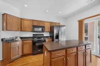 1919 Cam Fella Street SE 