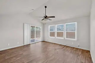 1426 Golden Eye Loop NE 