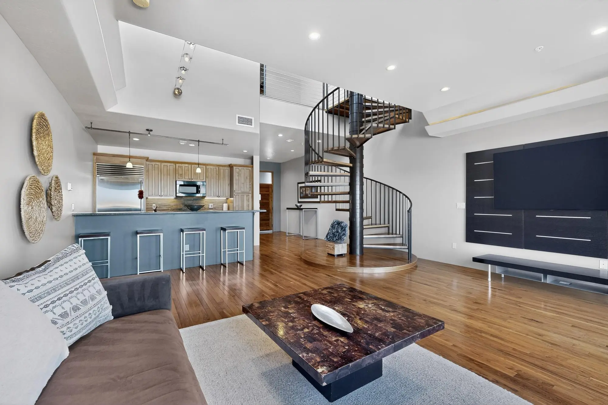 3339 Central Avenue NE 309