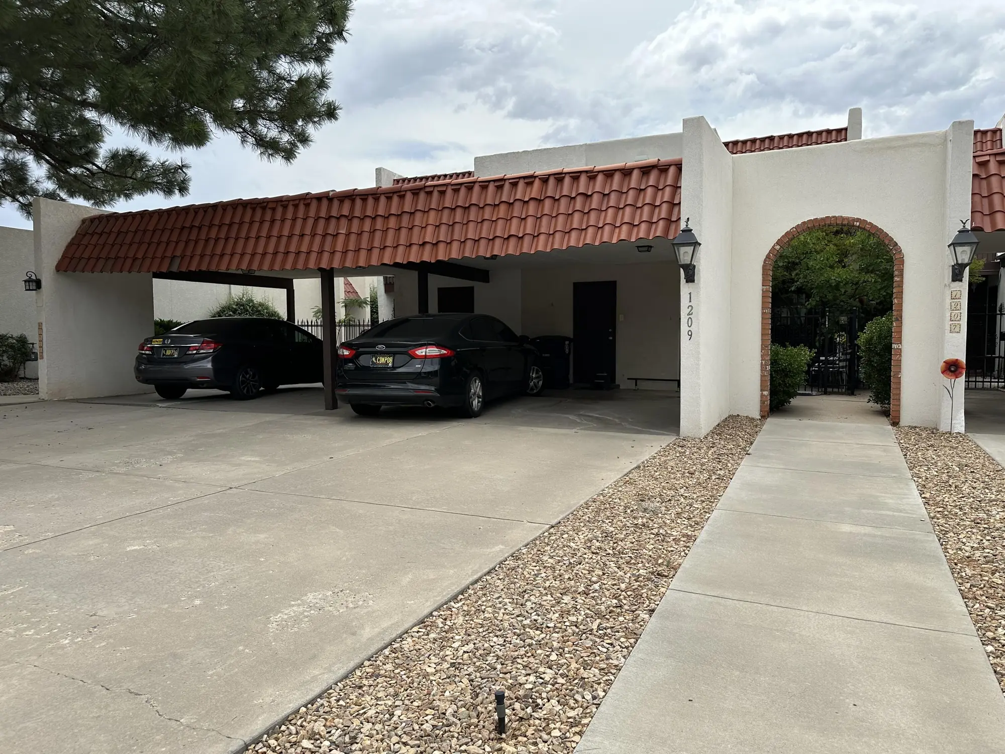 1209 Bernalillo Place SE