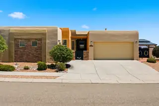6102 Pecos Trail Drive NE 