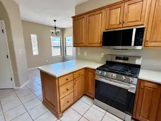 10305 Arroyo Crest Drive NW 