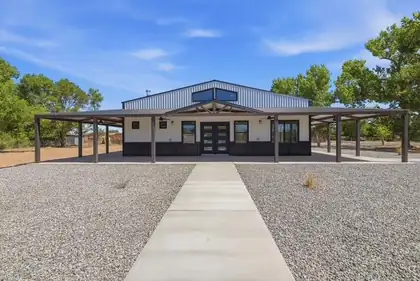 875 Calle De Bosque, Los Lunas