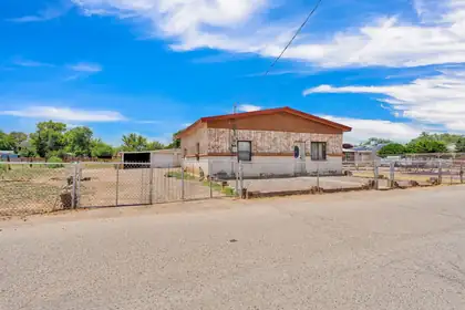 633 Wisconsin Street, Belen