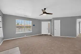 910 Crenshaw Court 