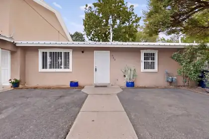 753 Camino Floretta NW, Albuquerque