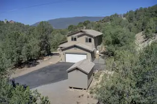27 Forest Road 