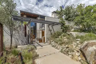 1105 Marquette Place NE 
