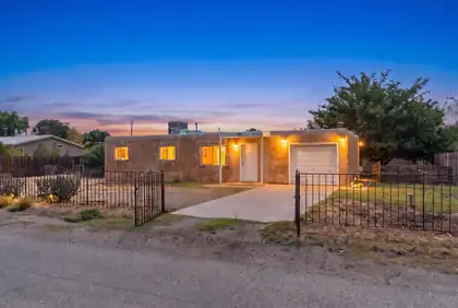 4904 Cerritos Avenue SW, Los Lunas